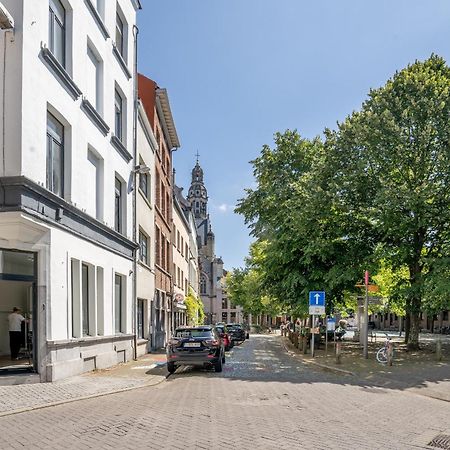 Light Modern Apartment In The Heart Of Anversa Esterno foto