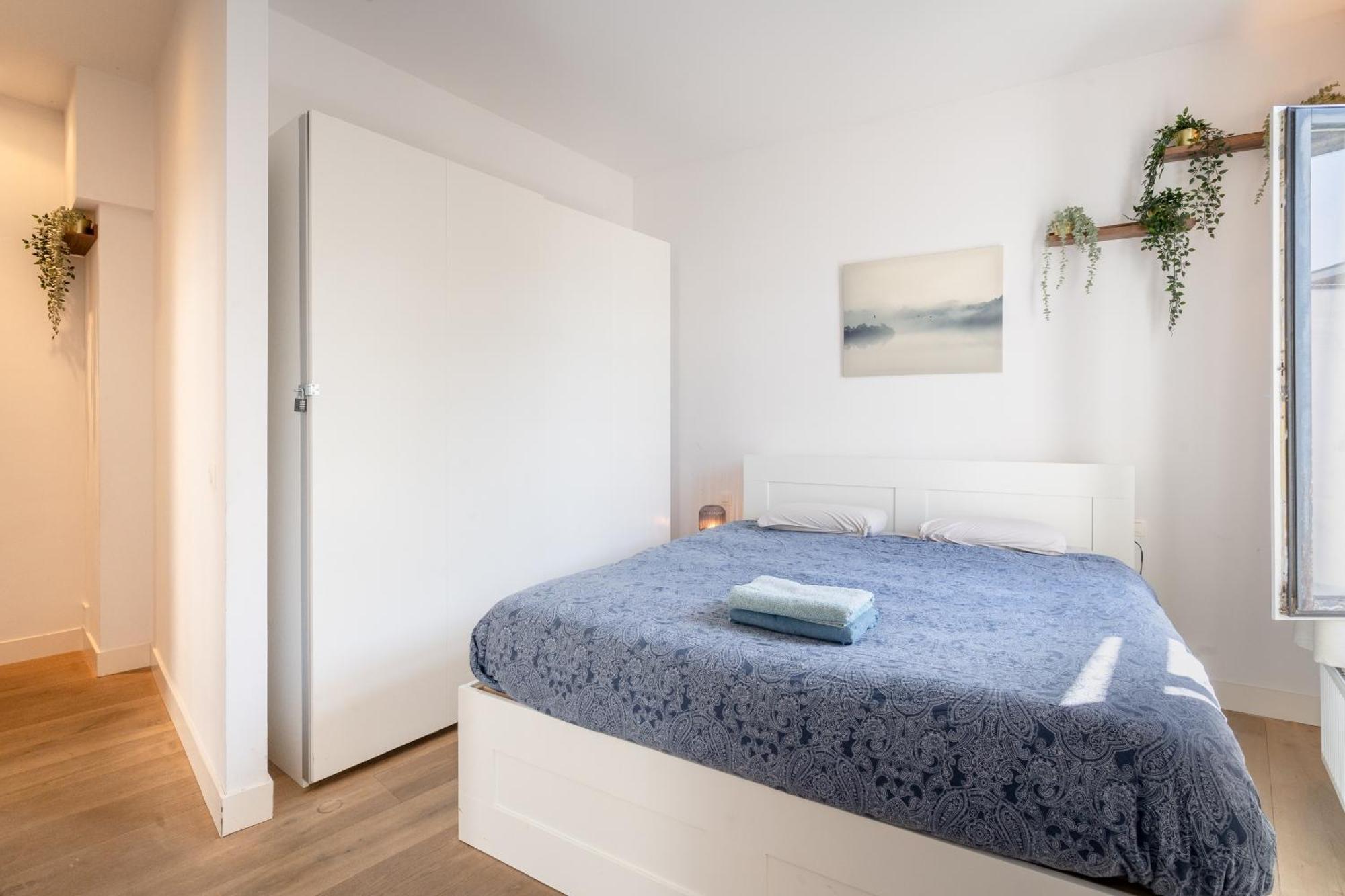 Light Modern Apartment In The Heart Of Anversa Esterno foto
